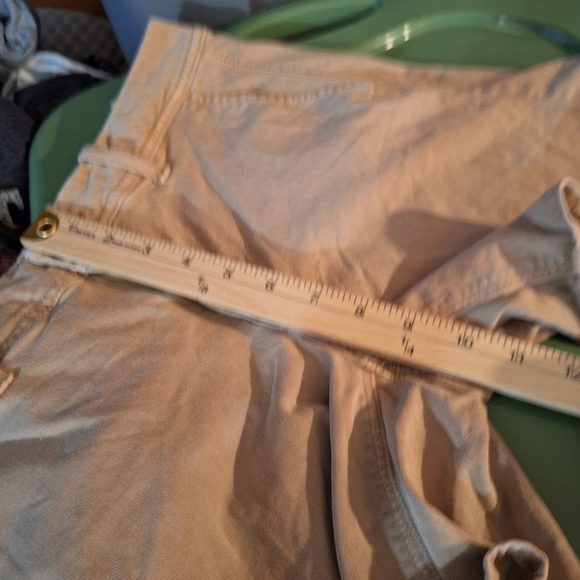 American Eagle Outfitters Women's Tan Shorts - Picture 6 of 6